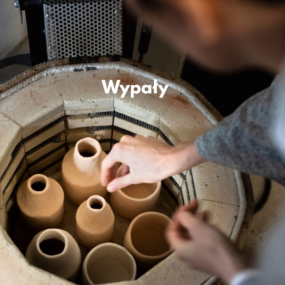 Wypały komercyjnym w piecu ceramicznym ( elektryk)